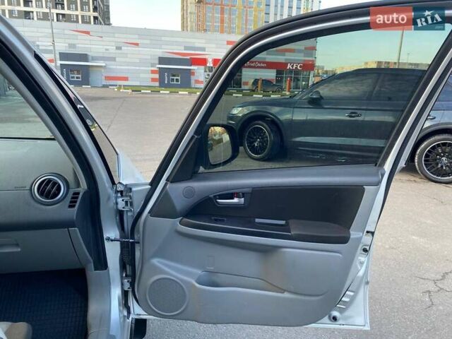 Серый Сузуки СХ4, объемом двигателя 1.59 л и пробегом 82 тыс. км за 9453 $, фото 8 на Automoto.ua