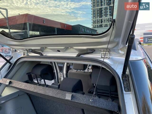 Серый Сузуки СХ4, объемом двигателя 1.59 л и пробегом 82 тыс. км за 9453 $, фото 7 на Automoto.ua