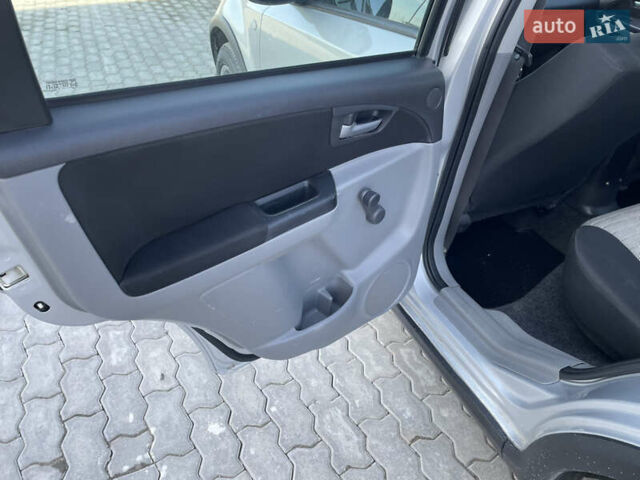 Серый Сузуки СХ4, объемом двигателя 1.6 л и пробегом 203 тыс. км за 6800 $, фото 19 на Automoto.ua