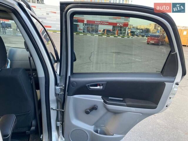 Серый Сузуки СХ4, объемом двигателя 1.59 л и пробегом 82 тыс. км за 9453 $, фото 9 на Automoto.ua