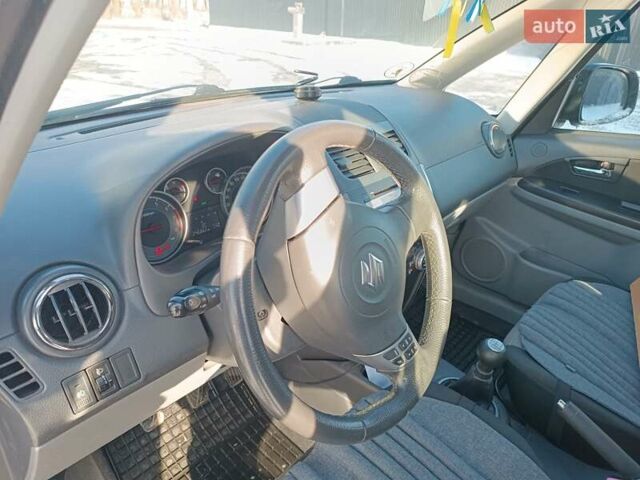 Сузуки СХ4 2012 в Львове на Automoto.ua Серый Сузуки СХ4, объемом двигателя 1.6 л и пробегом 260 тыс. км за 5800 $, фото 1 на Automoto.ua