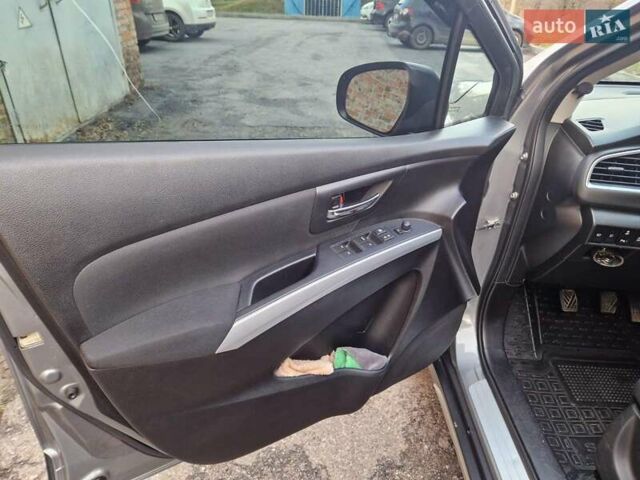 Серый Сузуки СХ4, объемом двигателя 1.6 л и пробегом 196 тыс. км за 10950 $, фото 6 на Automoto.ua