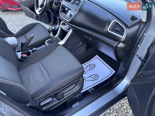 Серый Сузуки СХ4, объемом двигателя 1.6 л и пробегом 248 тыс. км за 9600 $, фото 45 на Automoto.ua