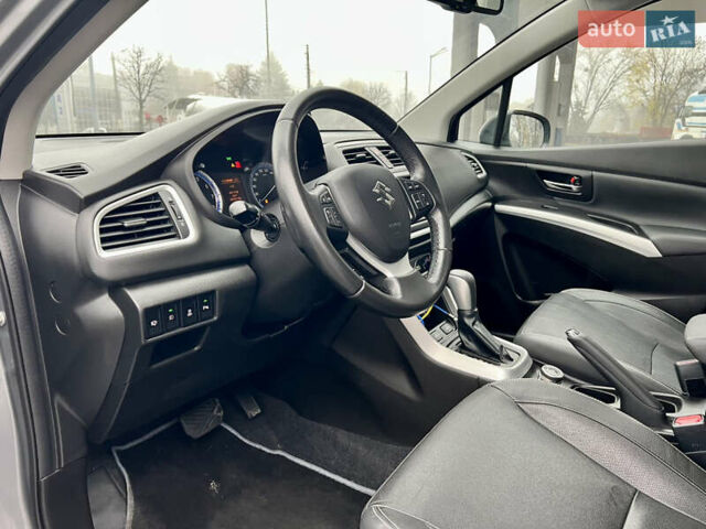 Сірий Сузукі СХ4, об'ємом двигуна 1.6 л та пробігом 126 тис. км за 13999 $, фото 24 на Automoto.ua