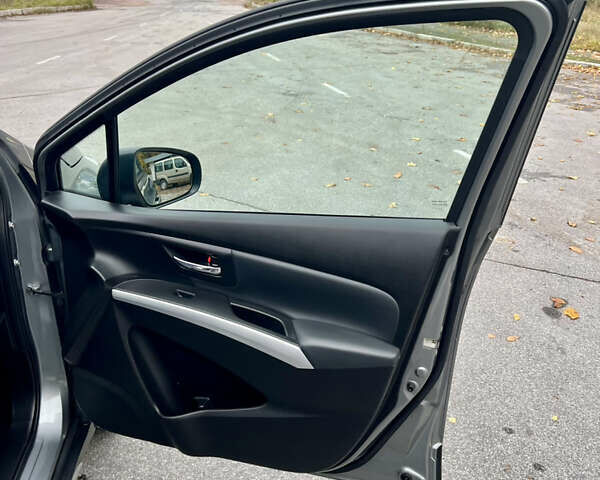 Сузуки СХ4 2014 в Житомире на Automoto.ua Серый Сузуки СХ4, объемом двигателя 1.59 л и пробегом 125 тыс. км за 14500 $, фото 34 на Automoto.ua