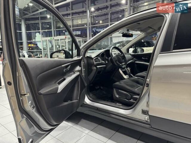 Серый Сузуки СХ4, объемом двигателя 1.59 л и пробегом 111 тыс. км за 12900 $, фото 24 на Automoto.ua