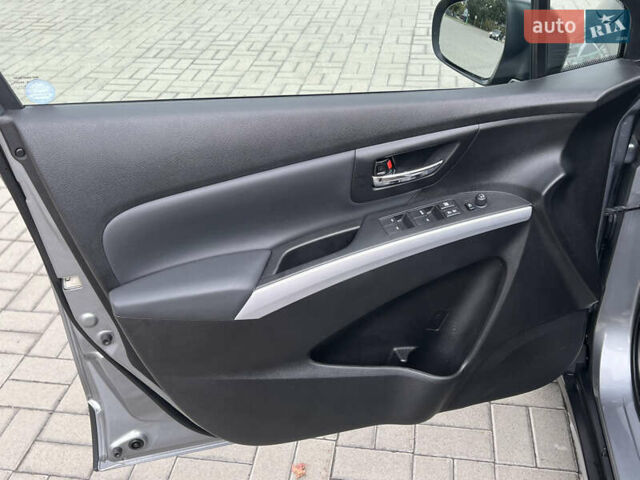 Сузуки СХ4 2014 в Житомире на Automoto.ua Серый Сузуки СХ4, объемом двигателя 1.6 л и пробегом 109 тыс. км за 13999 $, фото 30 на Automoto.ua