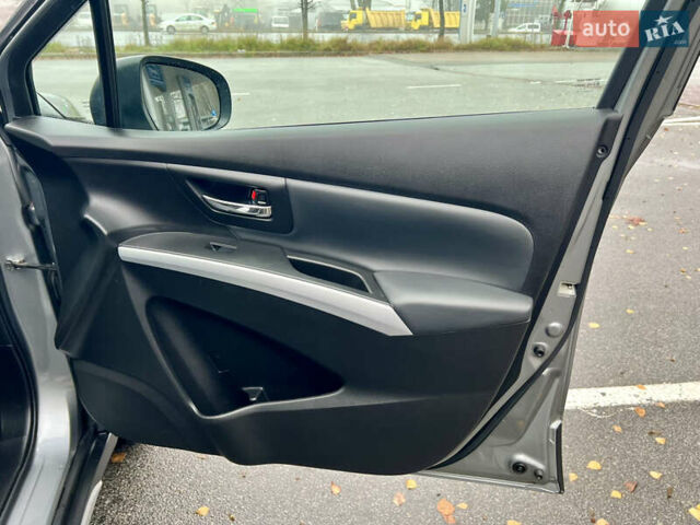 Сірий Сузукі СХ4, об'ємом двигуна 1.6 л та пробігом 126 тис. км за 13999 $, фото 48 на Automoto.ua