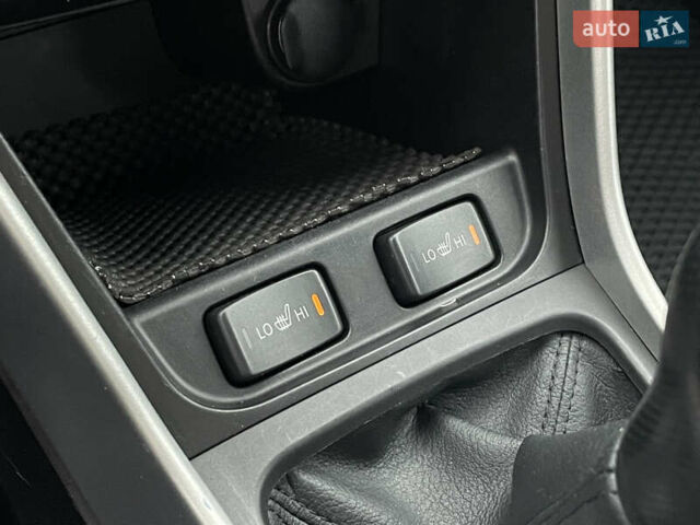 Серый Сузуки СХ4, объемом двигателя 1.59 л и пробегом 249 тыс. км за 10550 $, фото 13 на Automoto.ua