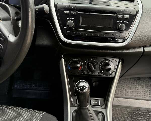 Сірий Сузукі СХ4, об'ємом двигуна 1.59 л та пробігом 112 тис. км за 15000 $, фото 6 на Automoto.ua