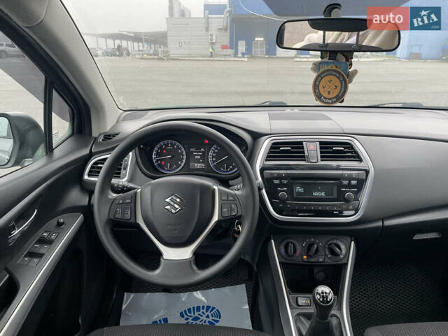 Серый Сузуки СХ4, объемом двигателя 1.59 л и пробегом 249 тыс. км за 10550 $, фото 7 на Automoto.ua