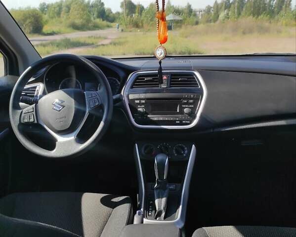 Серый Сузуки СХ4, объемом двигателя 1.59 л и пробегом 18 тыс. км за 16555 $, фото 2 на Automoto.ua