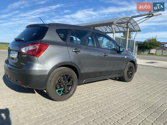 Серый Сузуки СХ4, объемом двигателя 1.59 л и пробегом 128 тыс. км за 13600 $, фото 4 на Automoto.ua