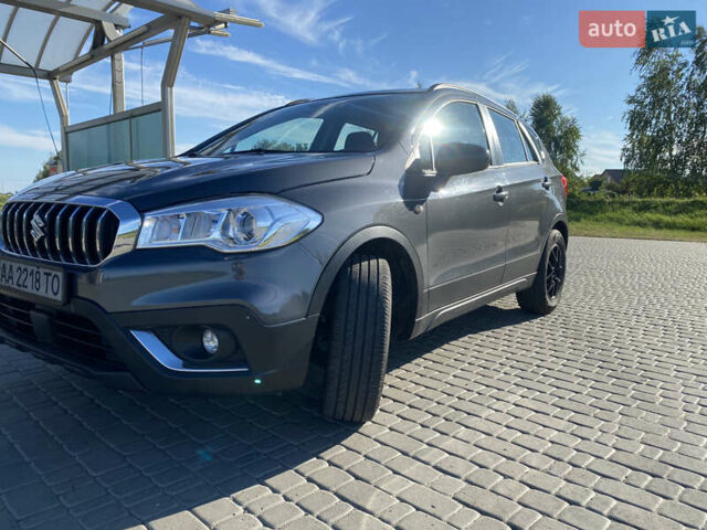 Серый Сузуки СХ4, объемом двигателя 1.59 л и пробегом 128 тыс. км за 13600 $, фото 2 на Automoto.ua