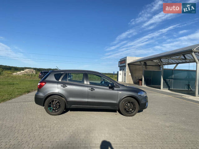 Серый Сузуки СХ4, объемом двигателя 1.59 л и пробегом 128 тыс. км за 13600 $, фото 3 на Automoto.ua