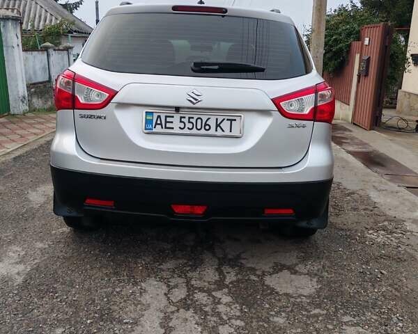 Серый Сузуки СХ4, объемом двигателя 1.59 л и пробегом 63 тыс. км за 17000 $, фото 2 на Automoto.ua