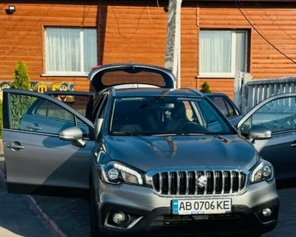 Серый Сузуки СХ4, объемом двигателя 1.6 л и пробегом 80 тыс. км за 16000 $, фото 6 на Automoto.ua
