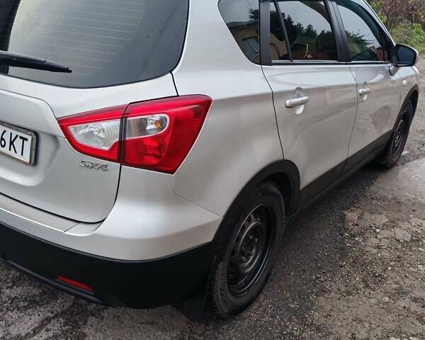 Серый Сузуки СХ4, объемом двигателя 1.59 л и пробегом 63 тыс. км за 17000 $, фото 6 на Automoto.ua