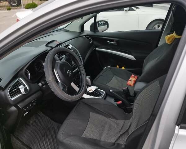 Серый Сузуки СХ4, объемом двигателя 1.59 л и пробегом 117 тыс. км за 15300 $, фото 6 на Automoto.ua