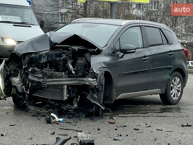 Серый Сузуки СХ4, объемом двигателя 1.37 л и пробегом 49 тыс. км за 7000 $, фото 4 на Automoto.ua