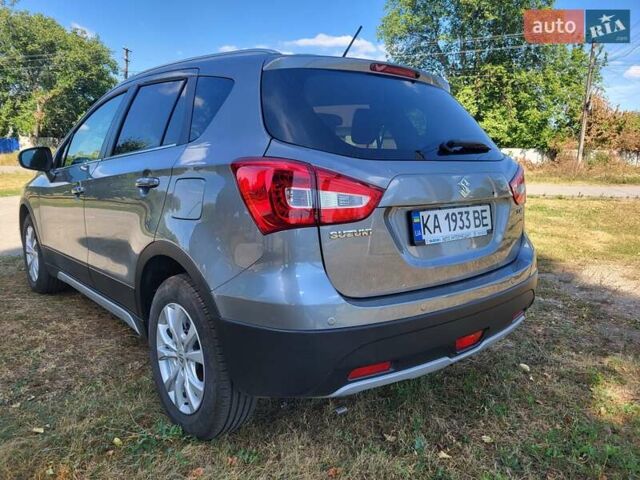 Серый Сузуки СХ4, объемом двигателя 1.59 л и пробегом 6 тыс. км за 22000 $, фото 3 на Automoto.ua
