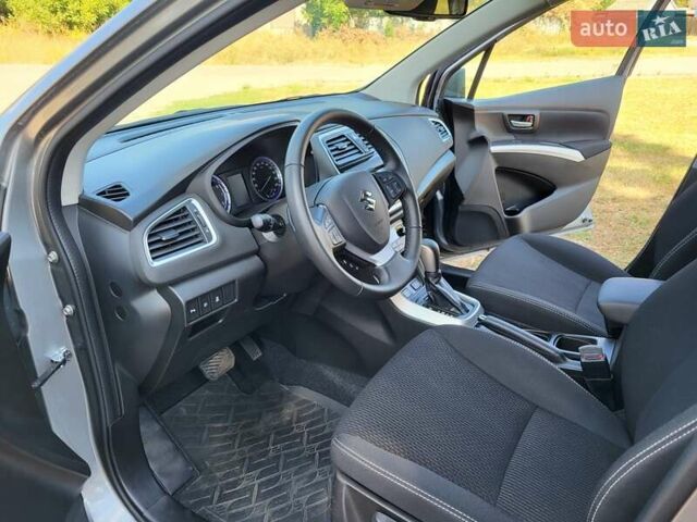 Серый Сузуки СХ4, объемом двигателя 1.59 л и пробегом 6 тыс. км за 22000 $, фото 7 на Automoto.ua