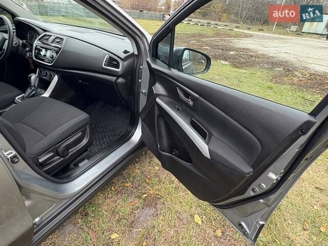 Серый Сузуки СХ4, объемом двигателя 1.59 л и пробегом 39 тыс. км за 17500 $, фото 26 на Automoto.ua