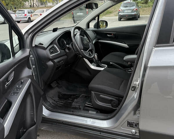 Серый Сузуки СХ4, объемом двигателя 1.59 л и пробегом 65 тыс. км за 18500 $, фото 9 на Automoto.ua