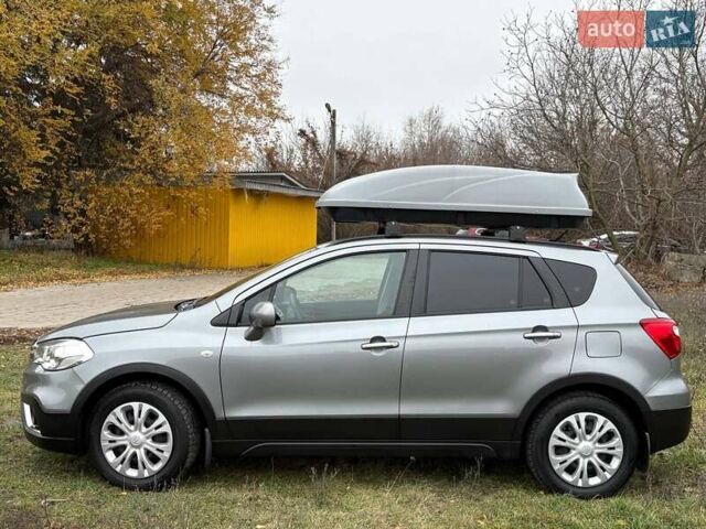 Серый Сузуки СХ4, объемом двигателя 1.59 л и пробегом 39 тыс. км за 17500 $, фото 2 на Automoto.ua