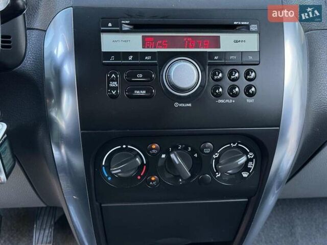 Синий Сузуки СХ4, объемом двигателя 1.6 л и пробегом 220 тыс. км за 8100 $, фото 1 на Automoto.ua