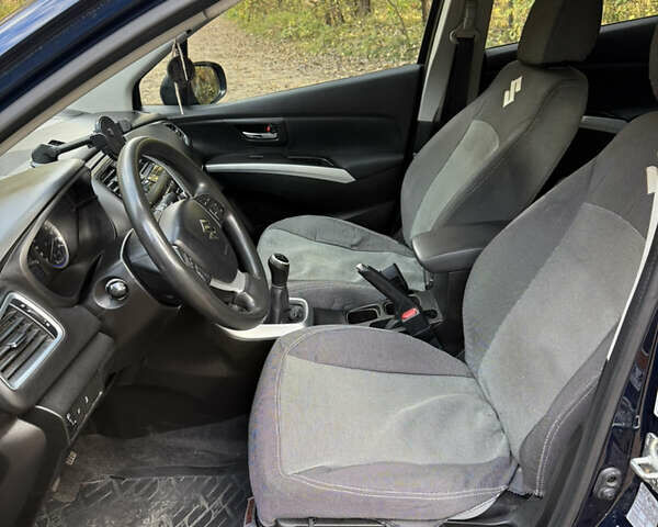 Сузукі СХ4 2017 у Львові на Automoto.ua Синій Сузукі СХ4, об'ємом двигуна 1.59 л та пробігом 124 тис. км за 12800 $, фото 12 на Automoto.ua