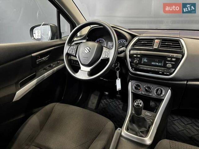 Синий Сузуки СХ4, объемом двигателя 1.6 л и пробегом 66 тыс. км за 14000 $, фото 26 на Automoto.ua