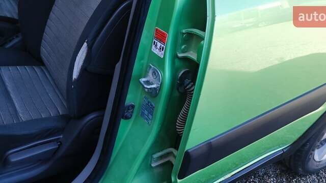 Зеленый Сузуки СХ4, объемом двигателя 1.59 л и пробегом 275 тыс. км за 4800 $, фото 10 на Automoto.ua