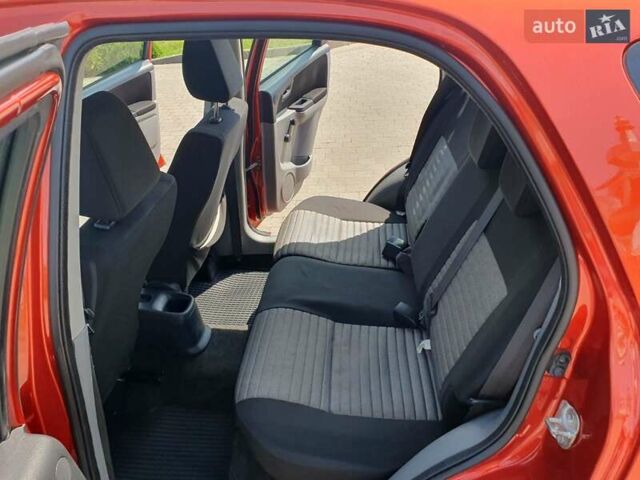 Помаранчевий Сузукі СХ4, об'ємом двигуна 1.59 л та пробігом 226 тис. км за 8000 $, фото 13 на Automoto.ua