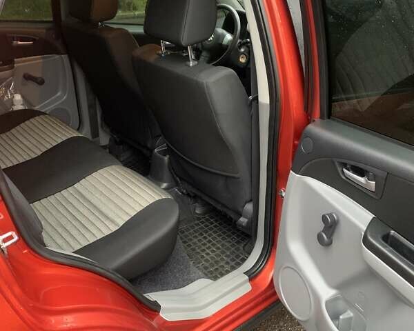 Оранжевый Сузуки СХ4, объемом двигателя 1.59 л и пробегом 105 тыс. км за 9200 $, фото 9 на Automoto.ua