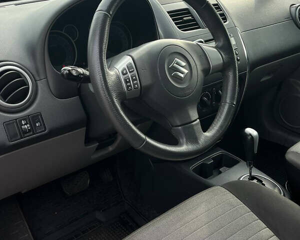 Сузукі СХ4 2013 у Кривому Розі на Automoto.ua Помаранчевий Сузукі СХ4, об'ємом двигуна 1.6 л та пробігом 138 тис. км за 9300 $, фото 7 на Automoto.ua