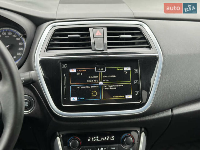 Помаранчевий Сузукі СХ4, об'ємом двигуна 1.37 л та пробігом 62 тис. км за 18900 $, фото 17 на Automoto.ua