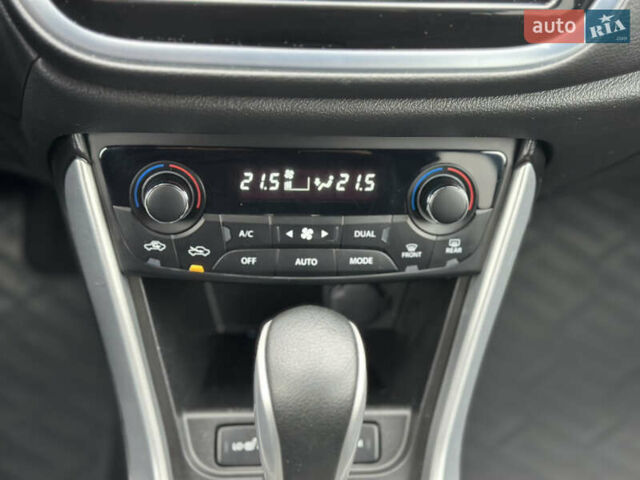 Помаранчевий Сузукі СХ4, об'ємом двигуна 1.37 л та пробігом 62 тис. км за 18900 $, фото 18 на Automoto.ua