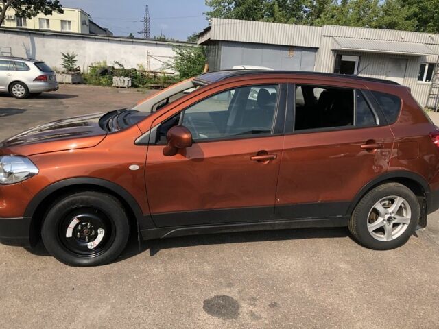 Оранжевый Сузуки СХ4, объемом двигателя 1.6 л и пробегом 102 тыс. км за 6500 $, фото 2 на Automoto.ua