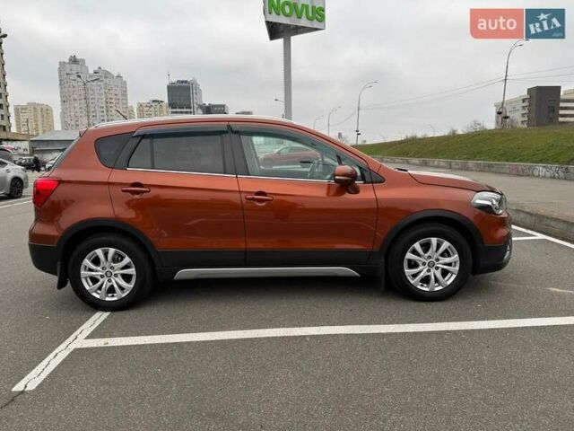 Оранжевый Сузуки СХ4, объемом двигателя 1.59 л и пробегом 54 тыс. км за 16400 $, фото 4 на Automoto.ua