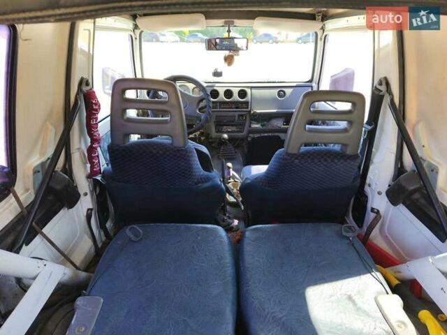 Белый Сузуки Самурай, объемом двигателя 1.3 л и пробегом 95 тыс. км за 7500 $, фото 7 на Automoto.ua