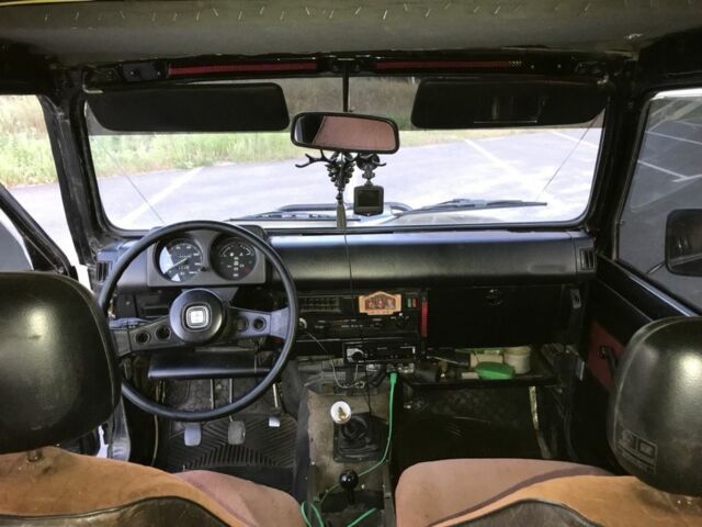 Чорний Сузукі Самурай, об'ємом двигуна 0 л та пробігом 13 тис. км за 5500 $, фото 9 на Automoto.ua