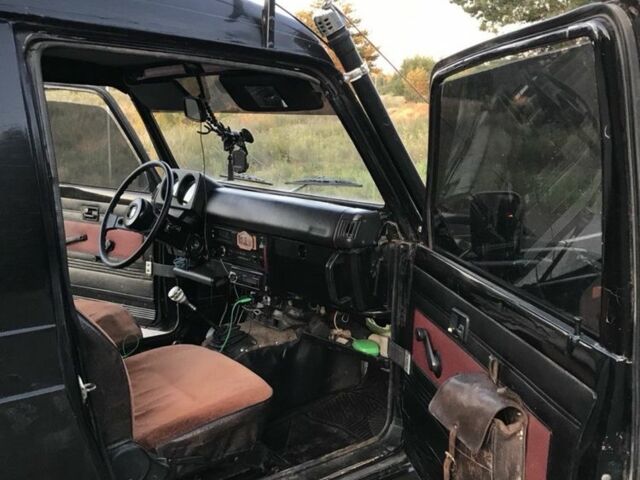 Чорний Сузукі Самурай, об'ємом двигуна 0 л та пробігом 13 тис. км за 5500 $, фото 10 на Automoto.ua