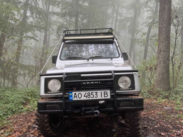 Серый Сузуки Самурай, объемом двигателя 1.3 л и пробегом 176 тыс. км за 5800 $, фото 3 на Automoto.ua