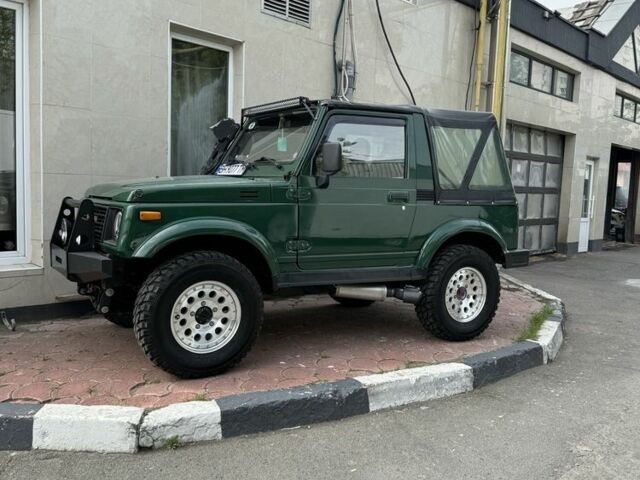 Зеленый Сузуки Самурай, объемом двигателя 1.3 л и пробегом 126 тыс. км за 12000 $, фото 2 на Automoto.ua