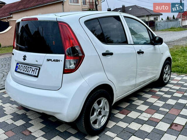 Белый Сузуки Сплеш, объемом двигателя 1 л и пробегом 188 тыс. км за 4399 $, фото 6 на Automoto.ua