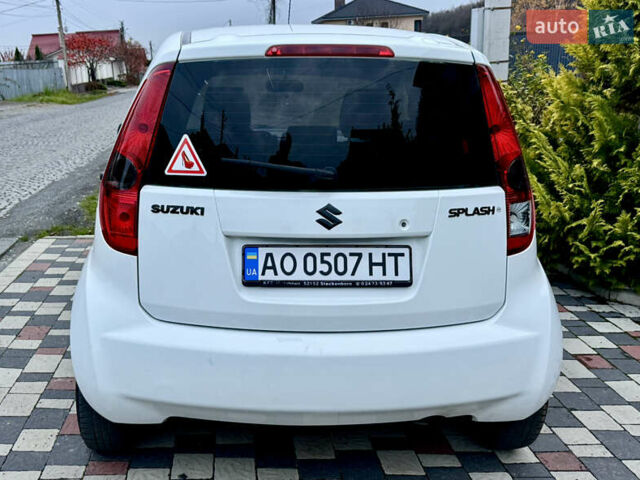 Белый Сузуки Сплеш, объемом двигателя 1 л и пробегом 188 тыс. км за 4399 $, фото 5 на Automoto.ua