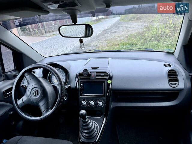 Белый Сузуки Сплеш, объемом двигателя 1 л и пробегом 188 тыс. км за 4399 $, фото 8 на Automoto.ua