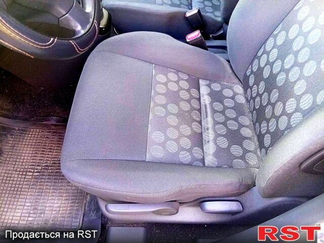 Белый Сузуки Сплеш, объемом двигателя 1 л и пробегом 150 тыс. км за 4200 $, фото 7 на Automoto.ua