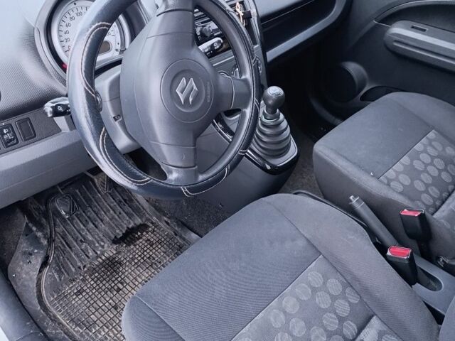 Білий Сузукі Сплеш, об'ємом двигуна 1 л та пробігом 123 тис. км за 3999 $, фото 3 на Automoto.ua